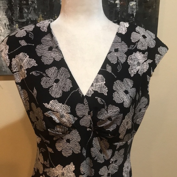 Chaps. Black/White Floral Flare V Neck MIDI Sleeveless Dress-Size L - Picture 5 of 8